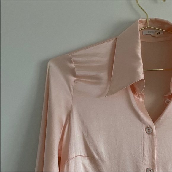 Escada 100% Silk Satin Blouse in Ballet Pink Oversized Cuff (Size 36 / Small) - Picture 11 of 11